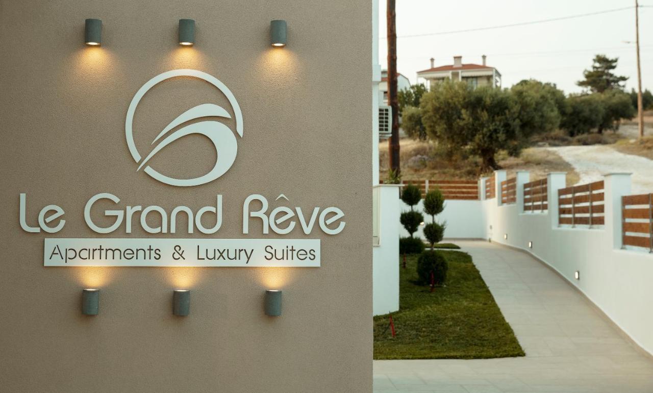Le Grand Reve Aparthotel Gerakini Exterior photo